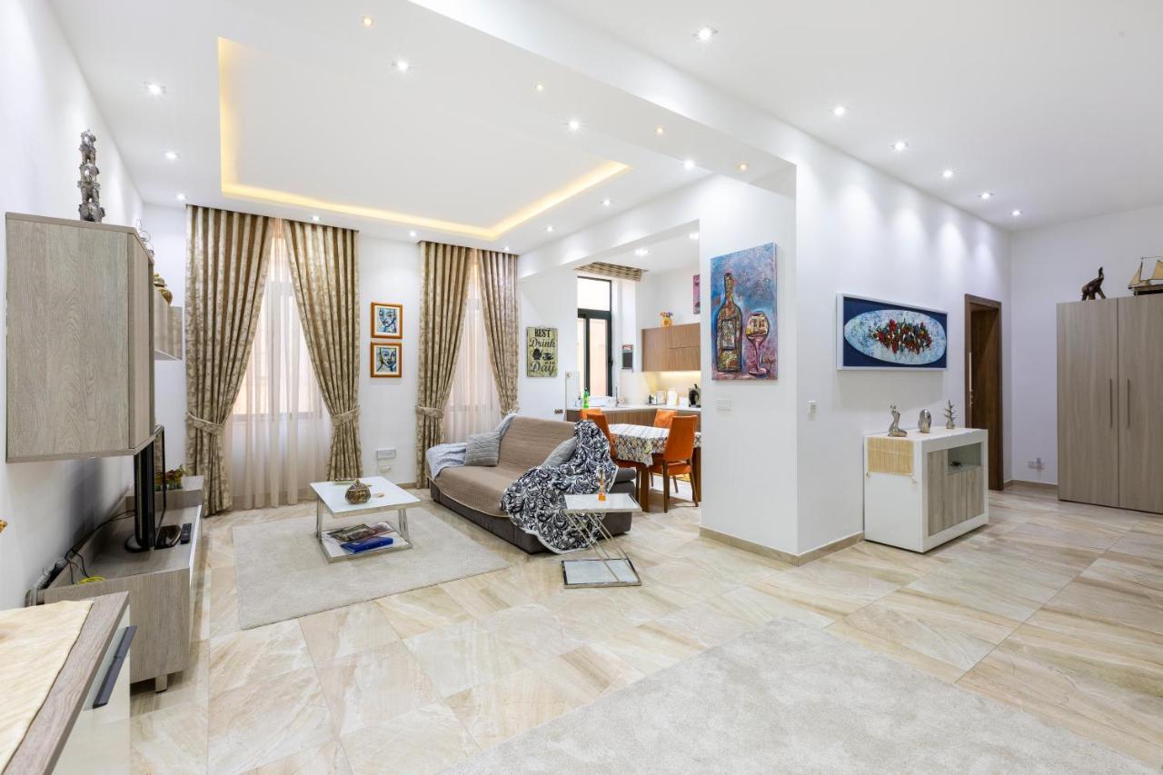 Valletta Large 3 Bedroom ภายนอก รูปภาพ